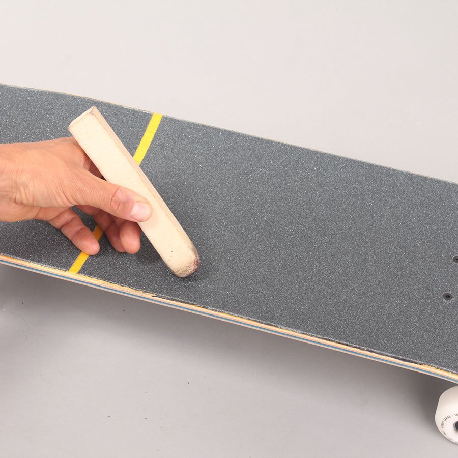 The Boss Griptape Cleaner - White The Boss Griptape Cleaner - White